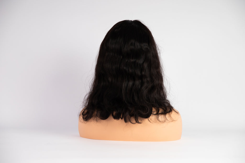 18 Inch Curly Wig – Soft Curls